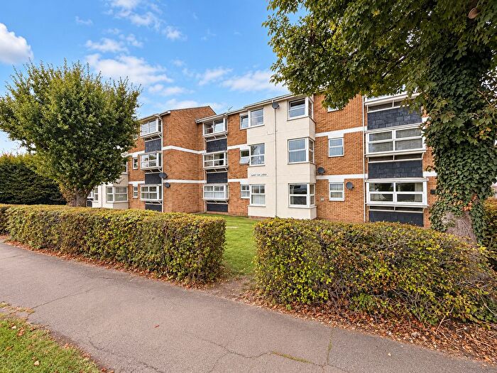 2 Bedroom Flat For Sale In London Road, Benfleet, SS7
