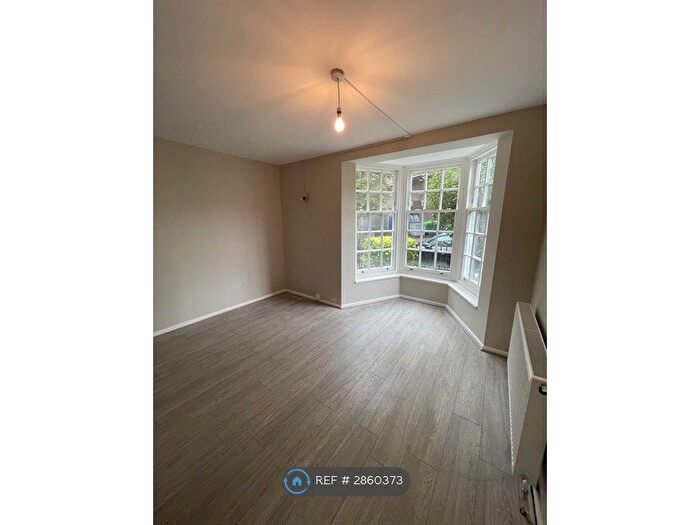 1 Bedroom Flat To Rent In Black Prince Road, London, SE11
