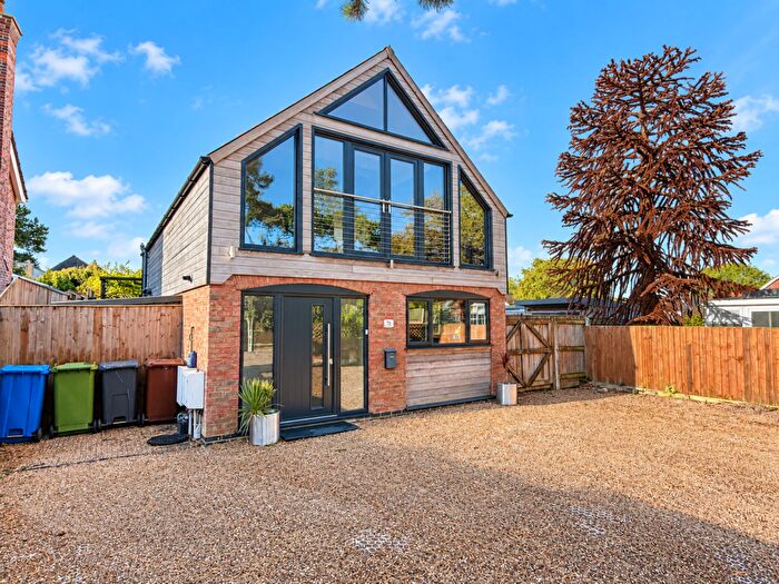 2 Bedroom Detached House For Sale In Blackthorn Drive, Great Coates, DN37