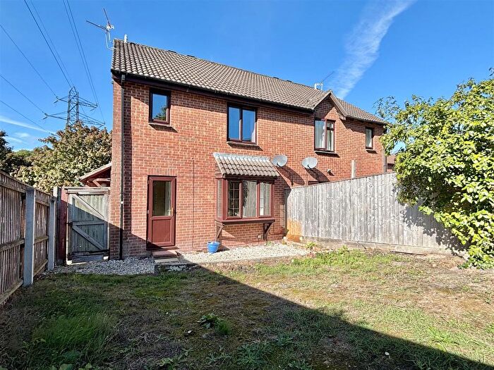 2 Bedroom Terraced House For Sale In Larch Close, Creekmoor, BH17