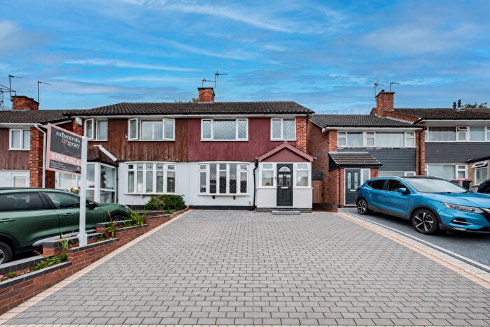 3 Bedroom Semi-Detached House For Sale In Norton Road, Coleshill, B46