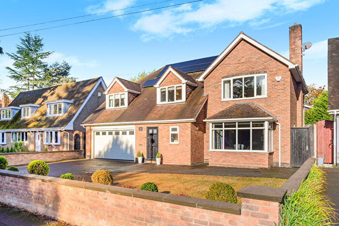 4 Bedroom Detached House For Sale In Hampton Lane, Solihull, B91