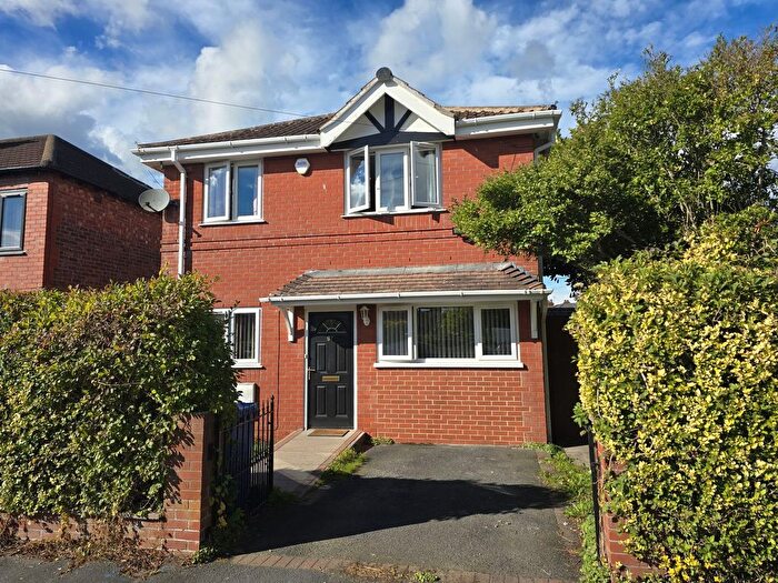 4 Bedroom Detached House For Sale In Riddings Road, Timperley, WA15