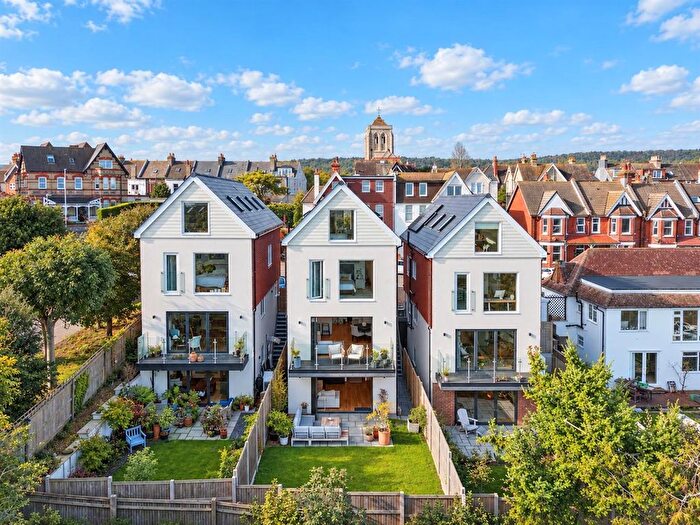 4 Bedroom Detached House For Sale In Hurst Road, Eastbourne, BN21