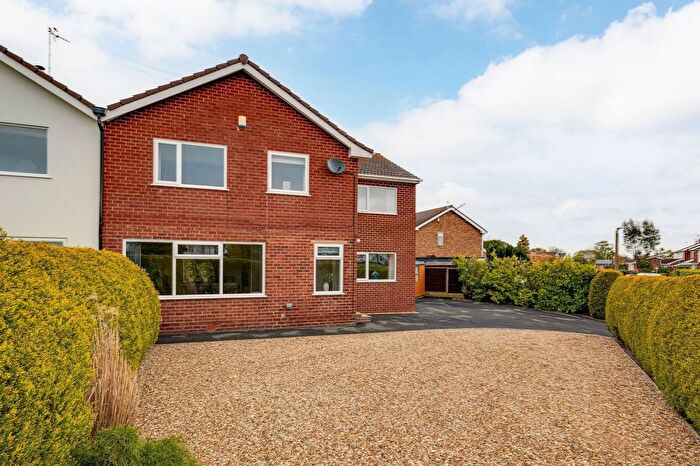 4 Bedroom Semi-Detached House For Sale In Platts Lane, Tarvin, CH3