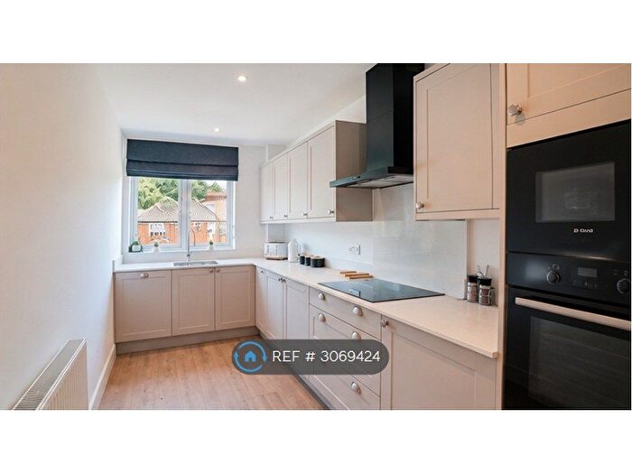 3 Bedroom Semi-Detached House To Rent In Elmford Close, Purley, CR8