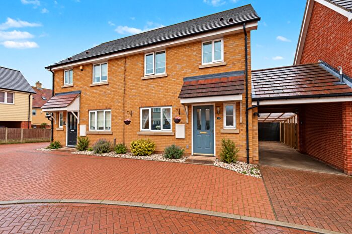 3 Bedroom Semi-Detached House For Sale In Academy Drive, Laindon, Essex, SS15