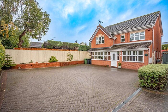 4 Bedroom Detached House For Sale In Avoncroft Road, Stoke Heath, Bromsgrove, Worcestershire, B60