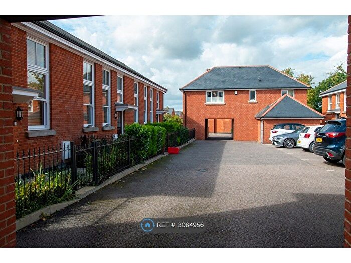 1 Bedroom End Of Terrace House To Rent In Kensington Way, Brentwood, CM14