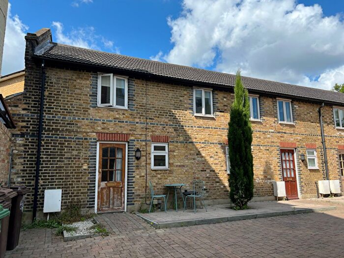 1 Bedroom Flat To Rent In Manor Road, Wallington, SM6