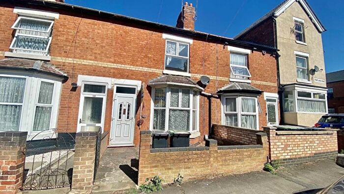 3 Bedroom Terraced House For Sale In Portland Road, Rushden, NN10