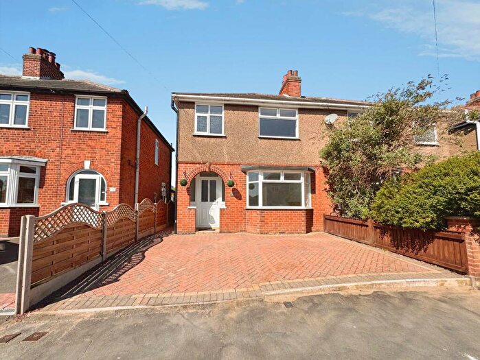 3 Bedroom Semi-Detached House To Rent In Elmhurst Avenue, Melton Mowbray, Leicestershire, LE13