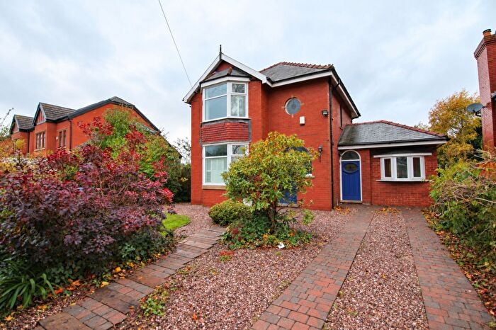 4 Bedroom Detached House To Rent In Buckley Hill Lane, Milnrow, OL16