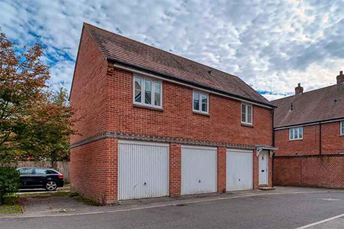 1 Bedroom Detached House For Sale In Oake Woods, Gillingham, SP8