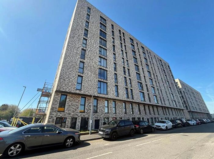 2 Bedroom Apartment To Rent In Duncan Street, Salford, Greater Manchester, M5