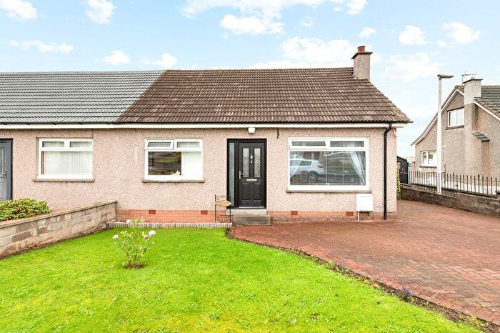 4 Bedroom Semi-Detached House For Sale In The Hennings, Sauchie, FK10