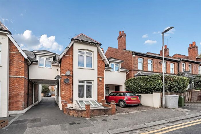3 Bedroom Flat For Sale In Westfield Road, Caversham, Reading, RG4