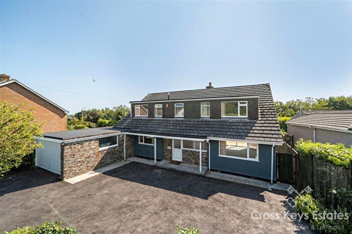 6 Bedroom Detached House For Sale In Looseleigh Close, Derriford, PL6