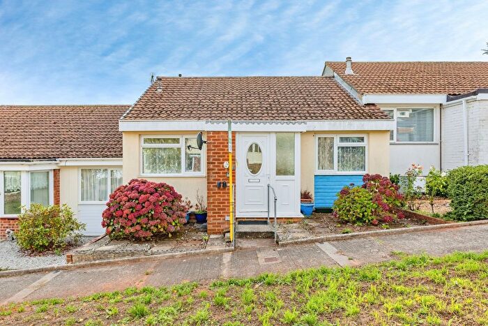 2 Bedroom Bungalow For Sale In Velland Avenue, Torquay, Devon, TQ2