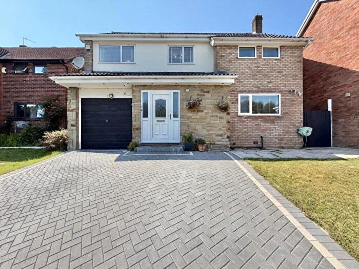 4 Bedroom Detached House For Sale In Kenilworth Avenue, Handforth, Wilmslow, SK9