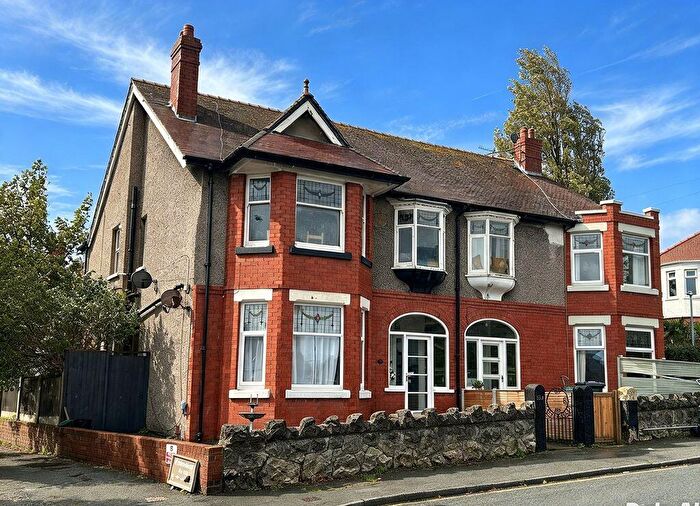 1 Bedroom Flat For Sale In Rhos Road, Rhos On Sea, LL28