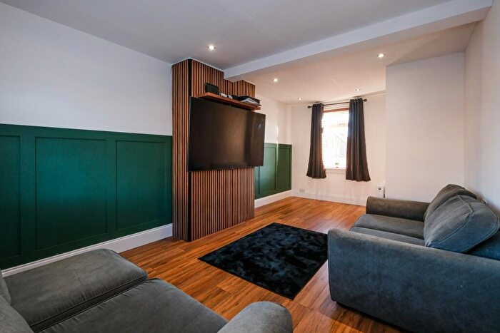 2 Bedroom Terraced House For Sale In Sheddocksley Drive, Aberdeen, AB16
