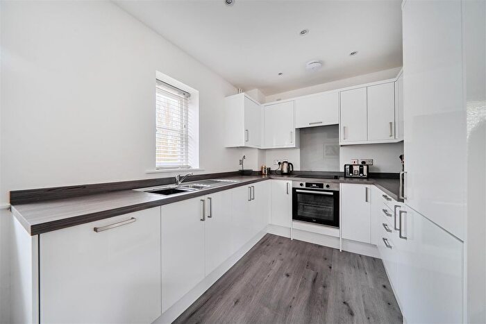 2 Bedroom Flat For Sale In Aldford House, Boundary Walk, Knowle, Hampshire, PO17
