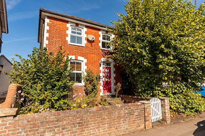4 Bedroom Detached House For Sale In Three Bridges Road, Crawley, RH10