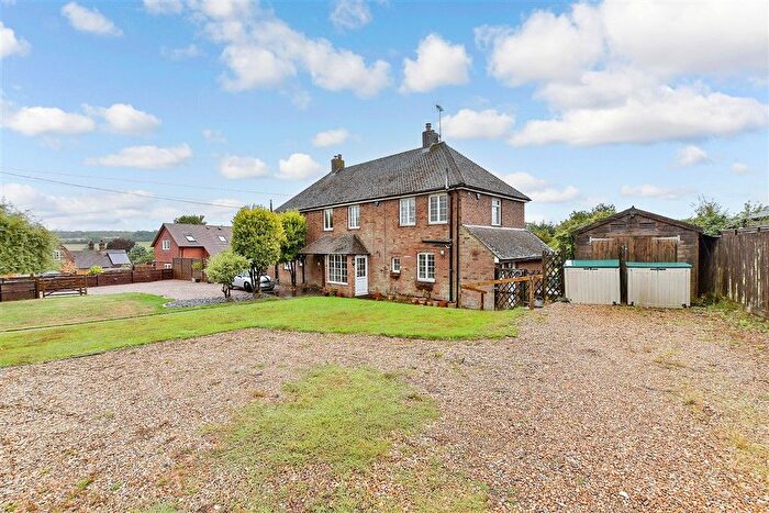 3 Bedroom Semi-Detached House For Sale In Vicarage Hill, Petham, Canterbury, Kent, CT4