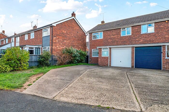 3 Bedroom Semi-Detached House For Sale In Westfield Avenue, Tewkesbury, Gloucestershire, GL20