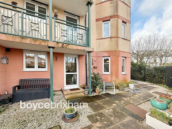 2 Bedroom Flat To Rent In New Road, Brixham, TQ5