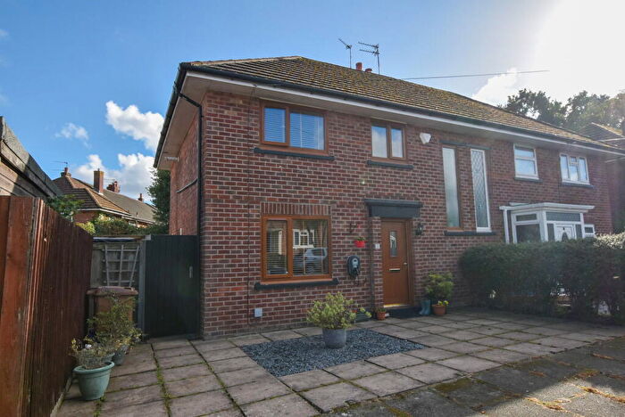 3 Bedroom Semi-Detached House For Sale In Chiltern Road, Prenton, CH42