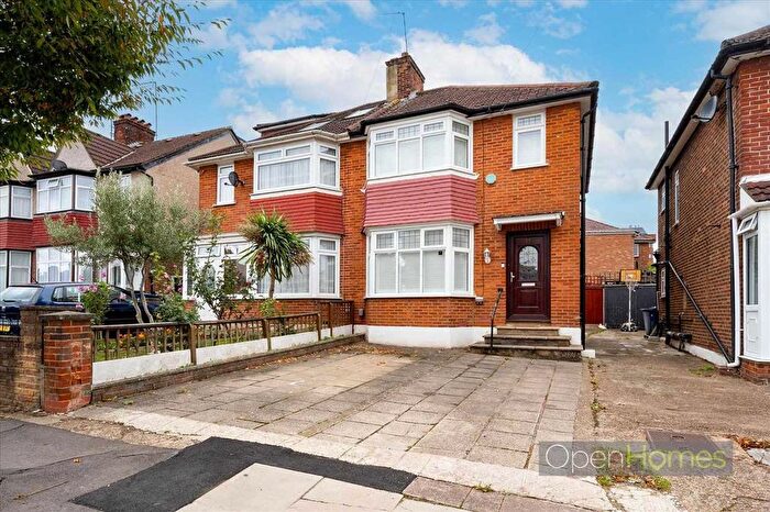 3 Bedroom Property For Sale In Colin Park Road, Colindale, Colindale, NW9