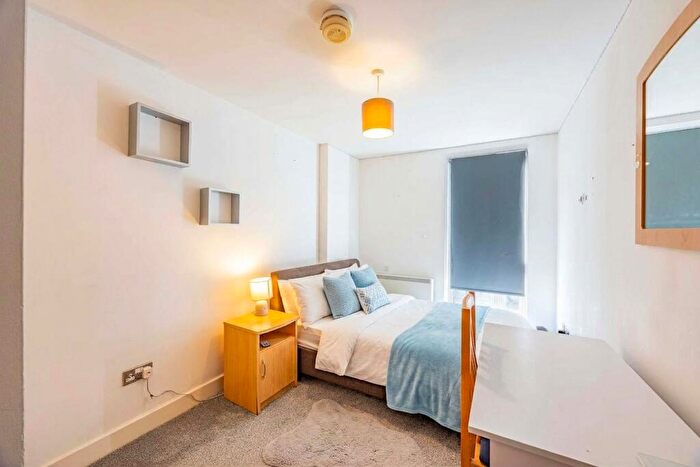 2 Bedroom Flat To Rent In Derby Road, Nottingham, NG1