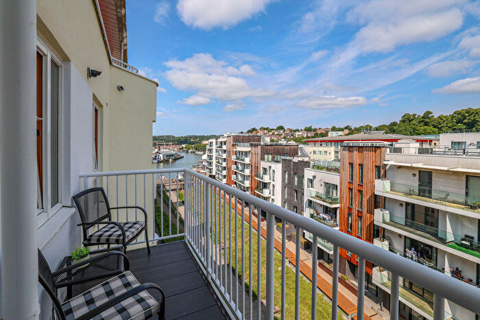 2 Bedroom Flat To Rent In The Crescent, Bristol, BS1