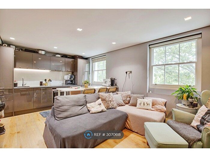 2 Bedroom Flat To Rent In Sussex Gardens, London, W2