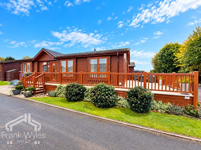2 Bedroom Lodge For Sale In Woodpecker Way, Lawnsdale Country Park, Lytham Road, Lytham St. Annes, Lancashire, FY8