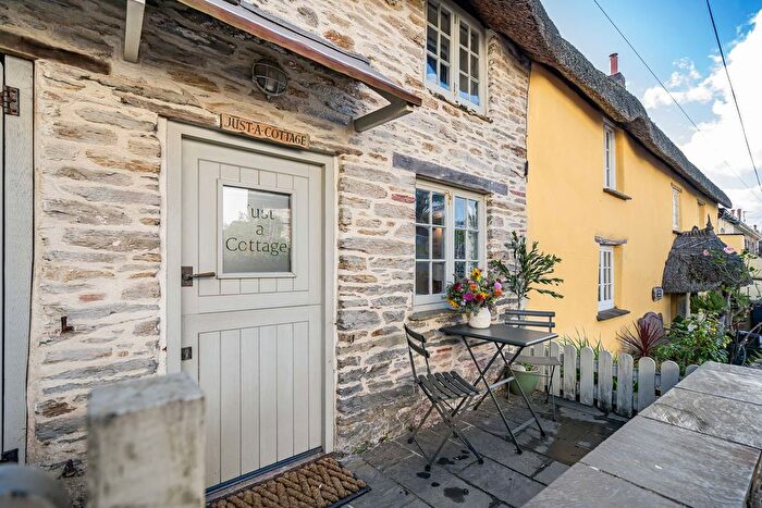 2 Bedroom Cottage For Sale In Just-A-Cottage, Thurlestone, TQ7