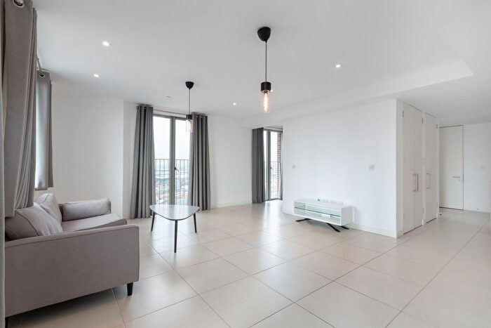 1 Bedroom Flat To Rent In Victoria Road, Acton, W3