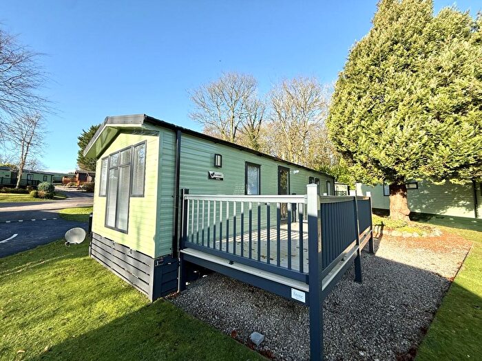 3 Bedroom Mobile/park Home For Sale In Gatebeck Holiday Park, Gatebeck Road, Kendal, LA8