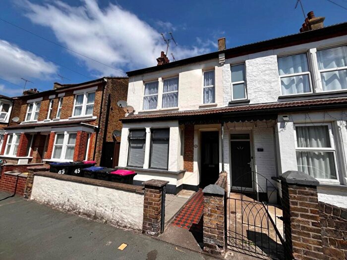 2 Bedroom Apartment To Rent In Guildford Road, Southend-on-Sea, Essex, SS2