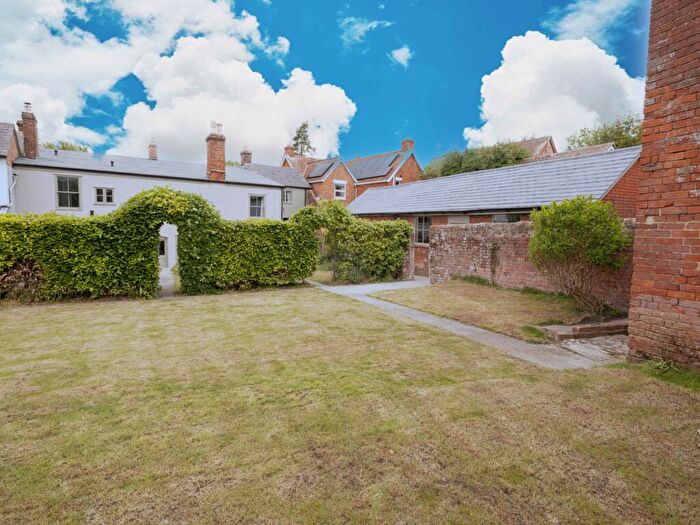 5 Bedroom House For Sale In High Street, Market Lavington, Devizes, Wiltshire, SN10