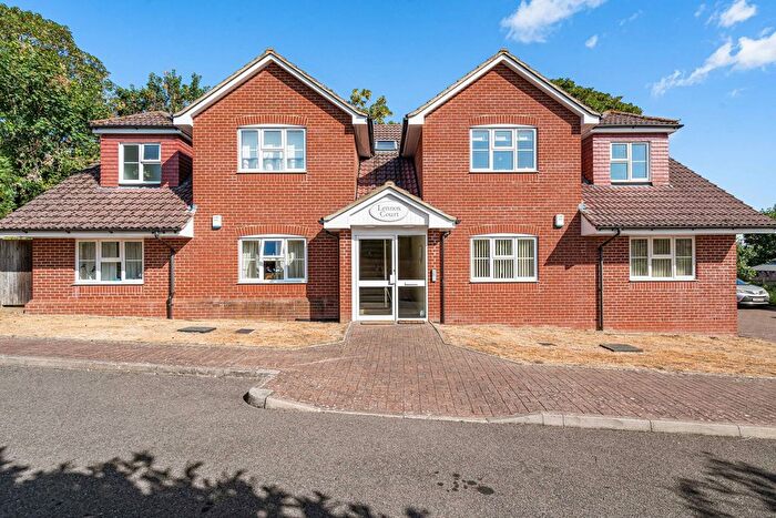 1 Bedroom Flat For Sale In Pelham Way, Great Bookham, Bookham, Leatherhead, KT23
