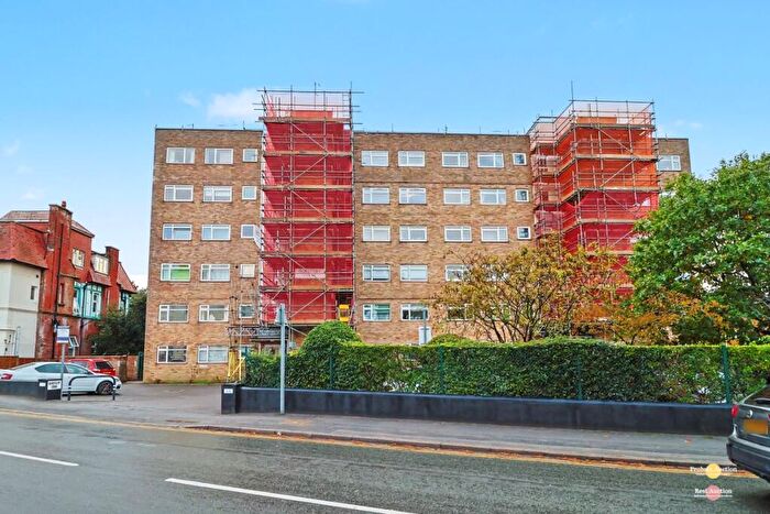 2 Bedroom Flat For Sale In Flat Gorsecliff Court, - Boscombe Spa Road, Bournemouth, Dorset, BH5