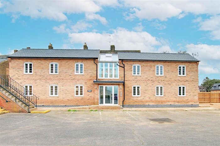 1 Bedroom Flat To Rent In Manchester Place, High Street, Huntingdon, PE29