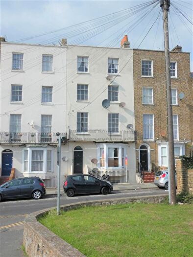 1 Bedroom Flat To Rent In Trinity Square, Margate, Kent, CT9