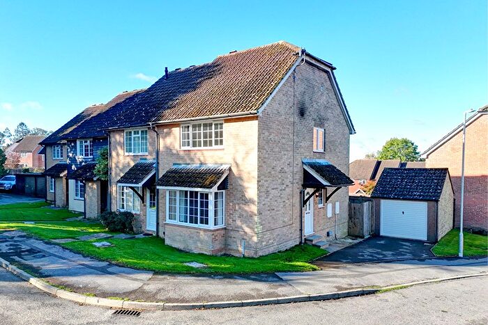 3 Bedroom Terraced House For Sale In Alder Close, Heathfield, TN21