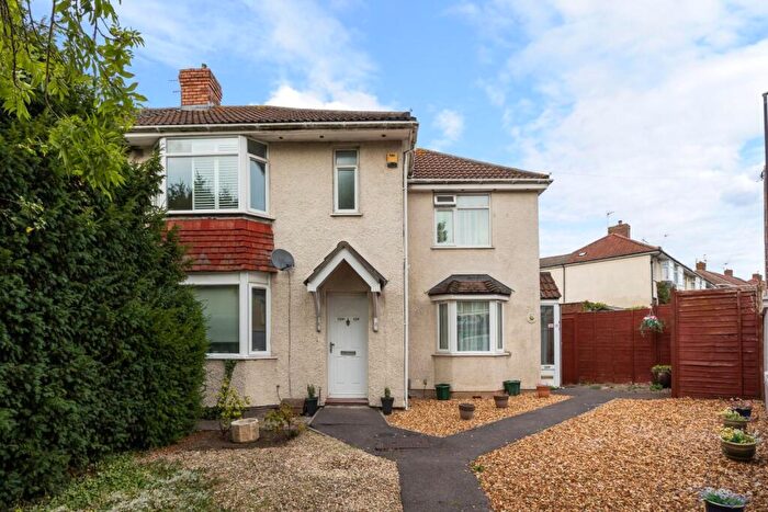 1 Bedroom Apartment For Sale In Hengrove Lane, Bristol, BS14