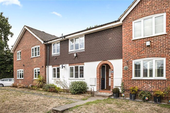 1 Bedroom Flat For Sale In Bisley, Woking, Surrey, GU24