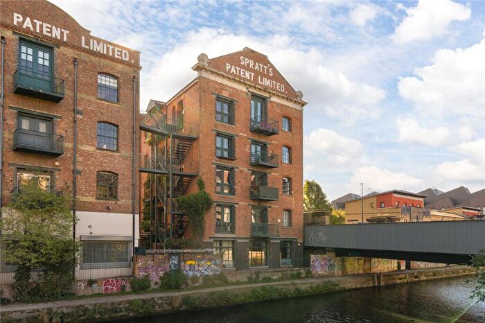 2 Bedroom Flat For Sale In Colmans Wharf, Morris Road, Poplar, London, E14